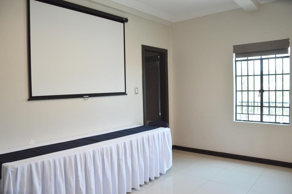 Hotel Los Monteros Ciudad Victoria Extérieur photo
